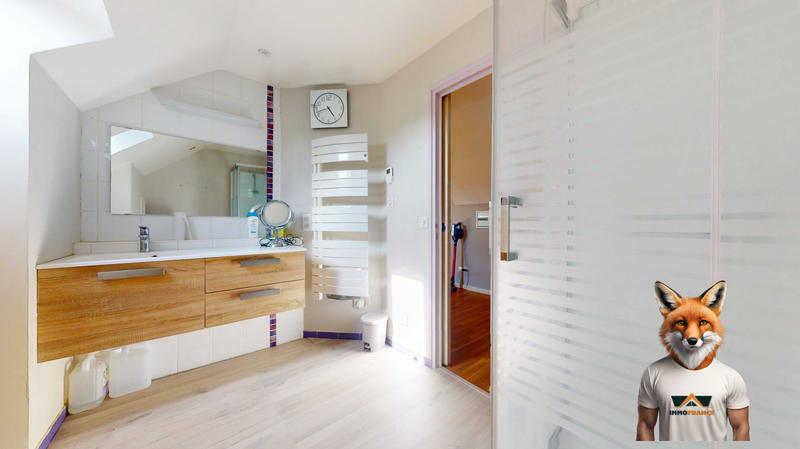 Maison - 230 m² - 9 pièces