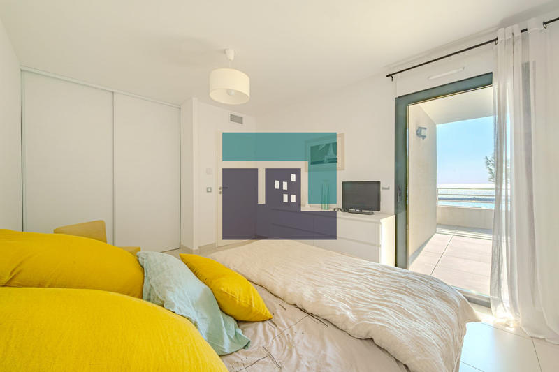 Appartement - 99 m² - 4 pièces