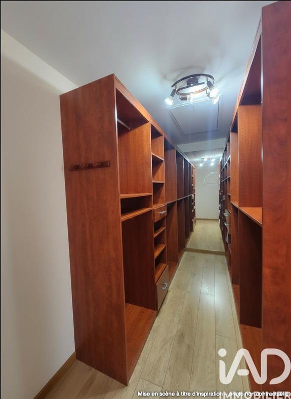 Maison - 211 m² - 8 pièces