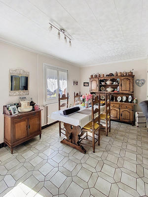 Maison - 85 m² - 6 pièces