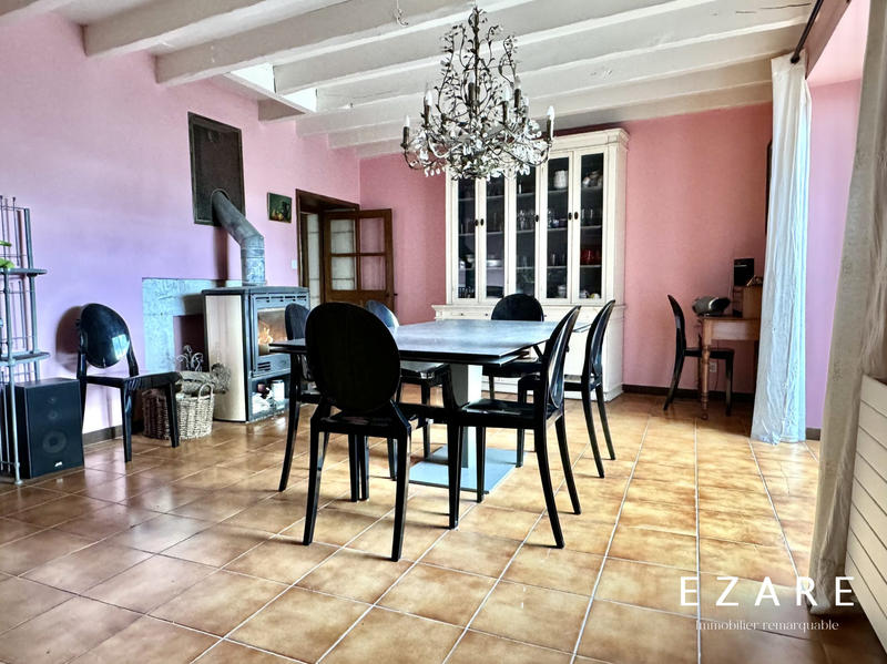 Maison - 297 m² - 8 pièces