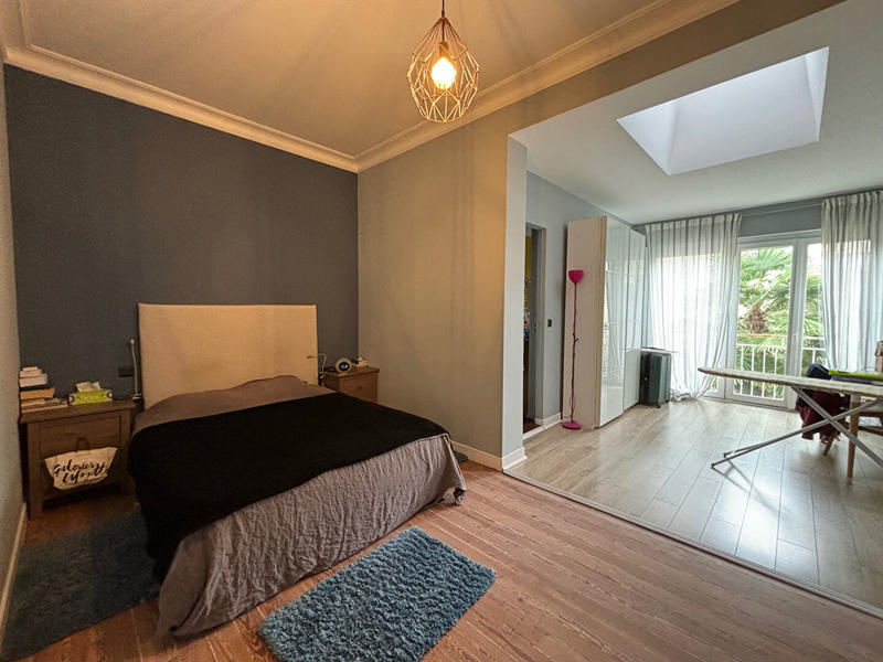 Maison - 236 m² - 5 pièces