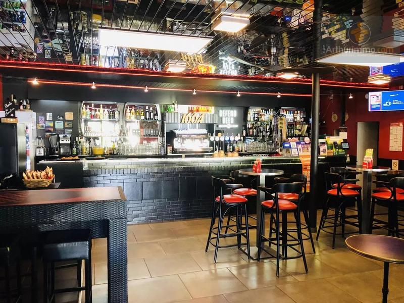 Magasins - 170 m² - 5 pièces