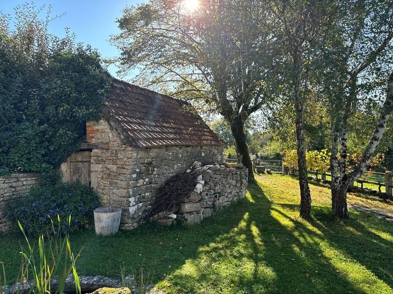 Maison en pierre - 206 m² - 8 pièces