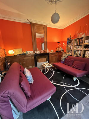 Maison - 235 m² - 8 pièces