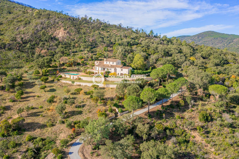 Villa - 450 m² - 14 pièces