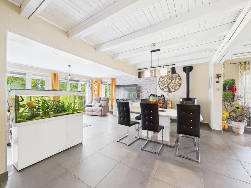 Maison - 183 m² - 7 pièces