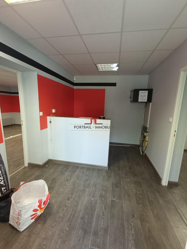 Local commercial - 65 m² - 3 pièces