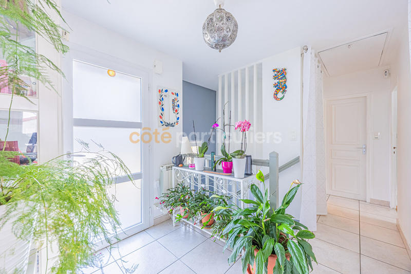Maison - 95 m² - 5 pièces