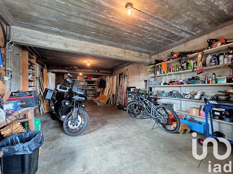 Maison - 240 m² - 10 pièces