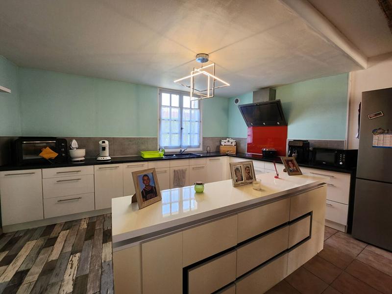 Maison - 92 m² - 5 pièces