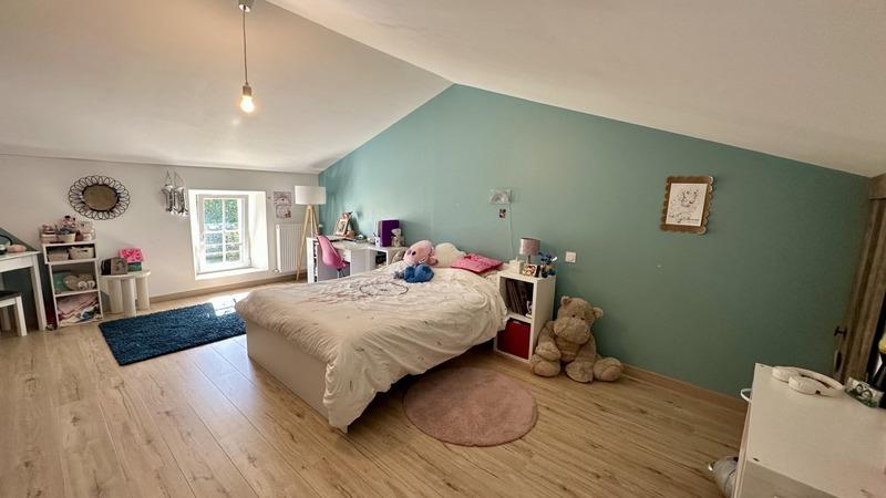 Maison - 186 m² - 7 pièces