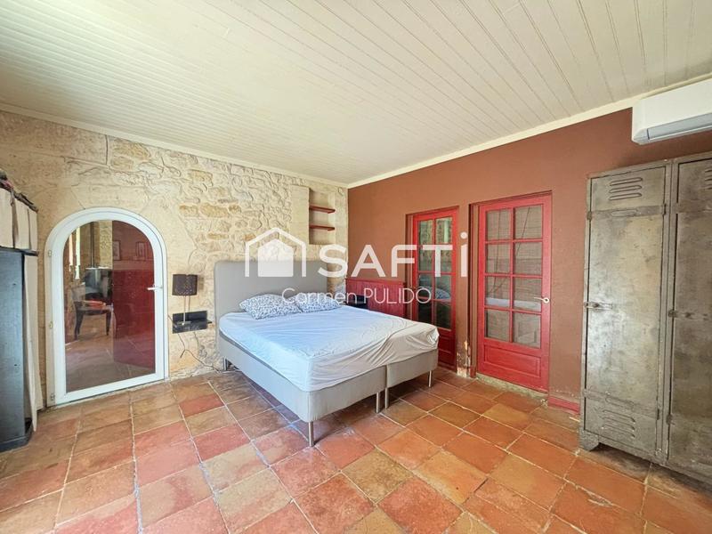 Maison - 305 m² - 12 pièces