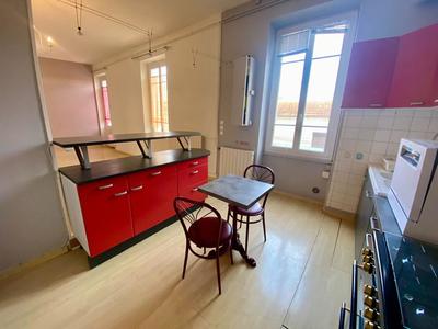 Appartement - 110 m² - 4 pièces