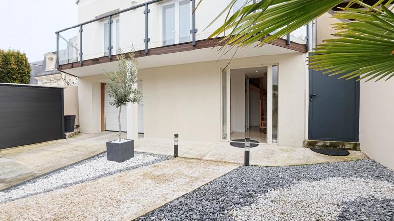 Maison - 170 m² - 6 pièces