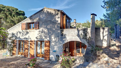 Maison - 235 m² - 7 pièces