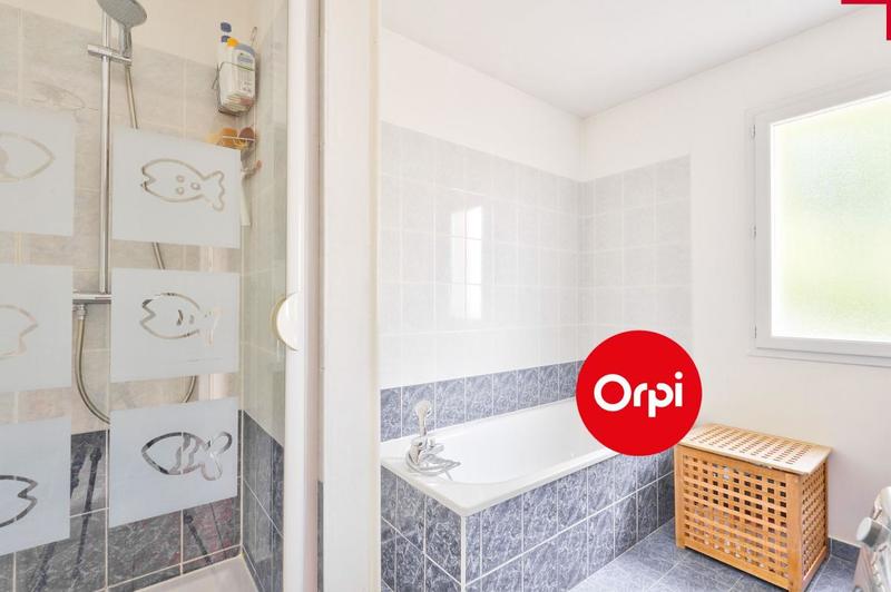 Maison - 104 m² - 4 pièces