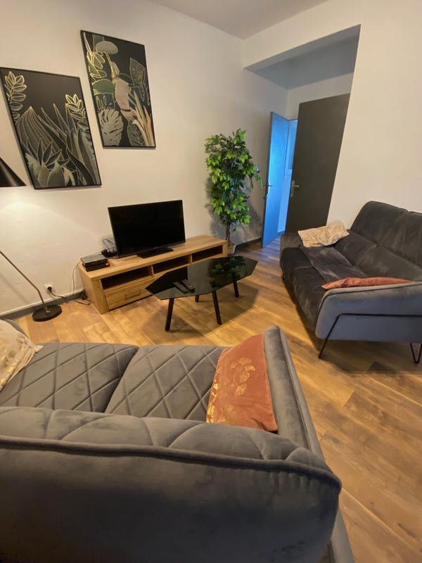 Appartement - 85 m² - 5 pièces