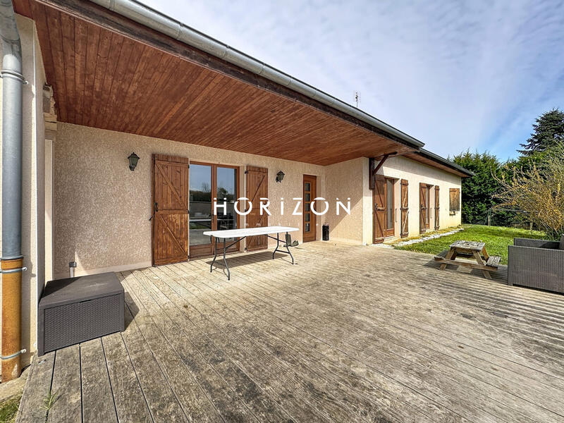 Maison - 202 m² - 8 pièces