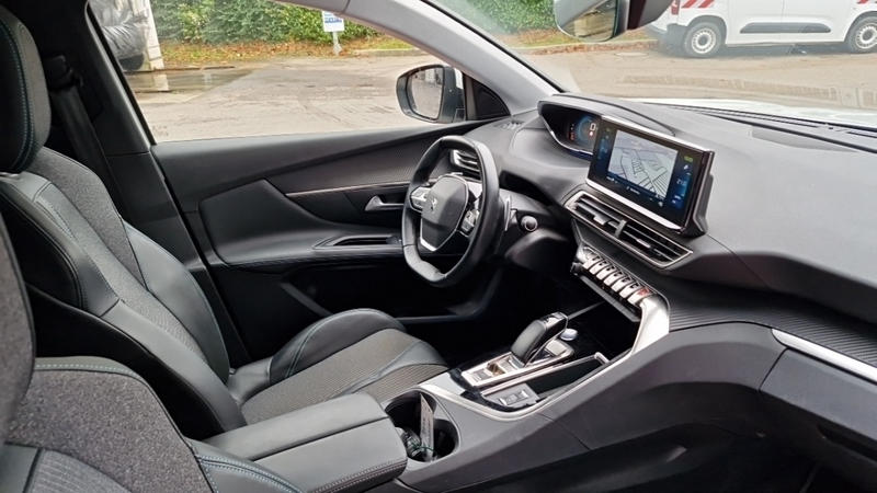 Peugeot 3008 Hybrid 225 E-Eat8 Allure