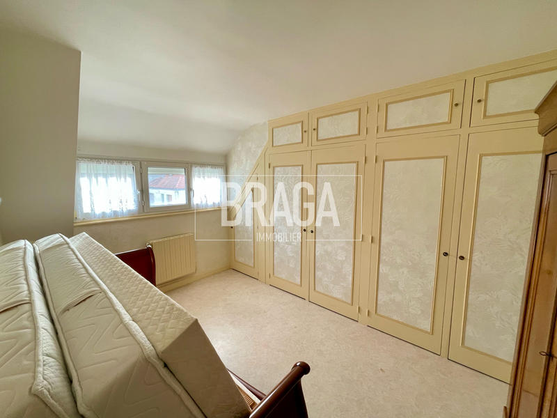 Maison - 90 m² - 5 pièces