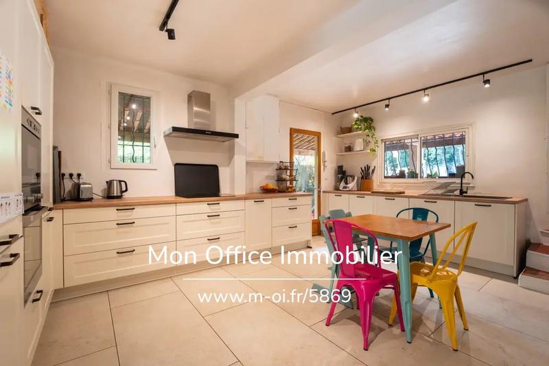 Villa - 180 m² - 5 pièces