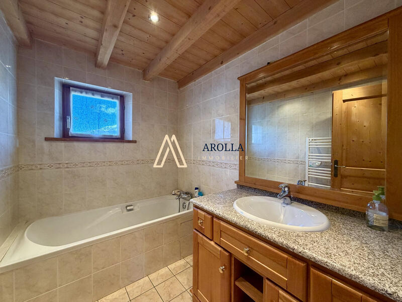 Châlet - 181 m² - 6 pièces