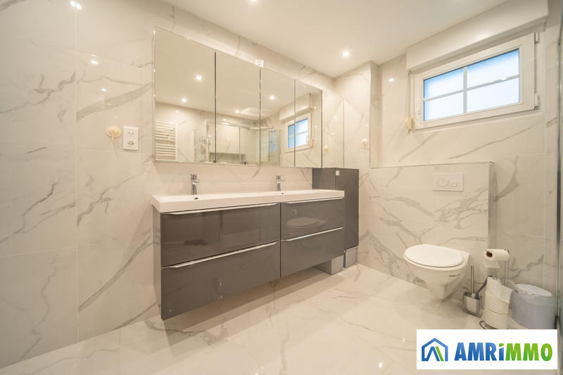 Maison - 148 m² - 6 pièces