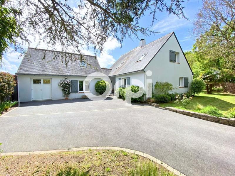 Maison - 203 m² - 7 pièces