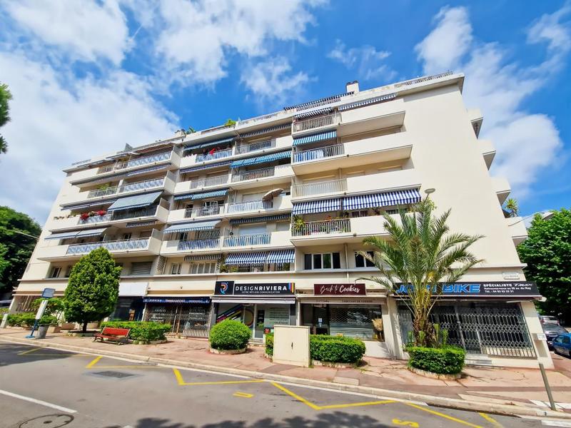 Appartement - 98 m² - 5 pièces