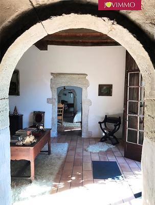 Maison - 317 m² - 8 pièces