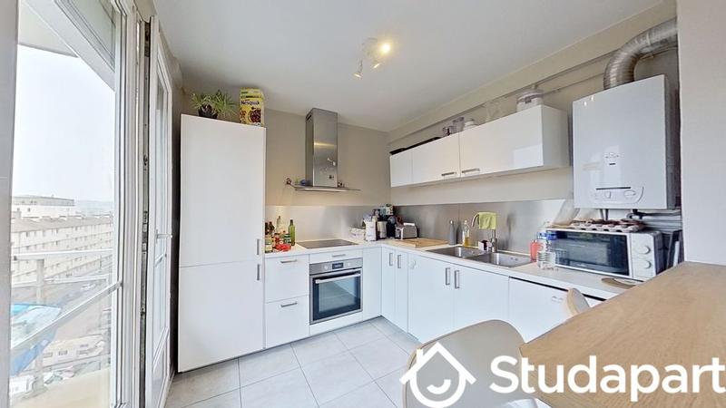 Chambre - 77 m² - 1 pièce