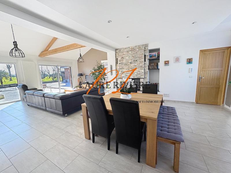 Maison - 315 m² - 8 pièces