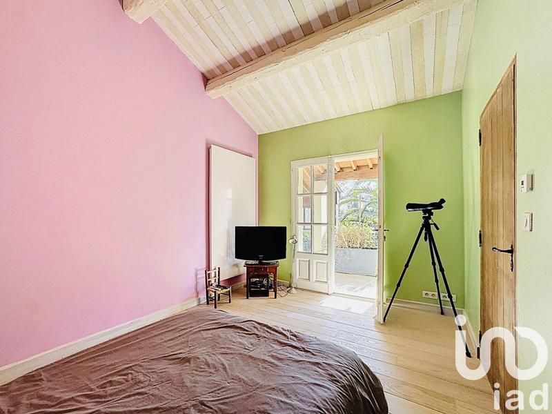 Maison - 300 m² - 8 pièces