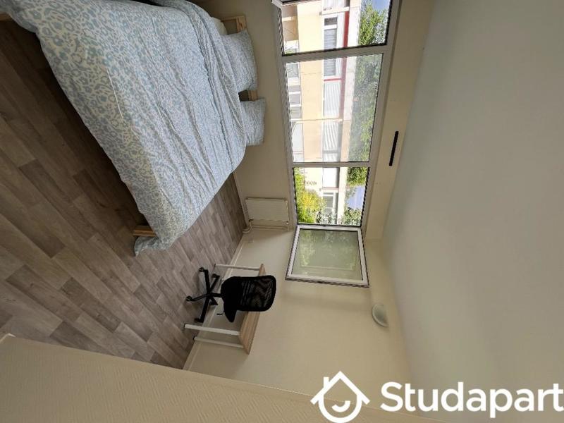 Chambre - 9 m² - 1 pièce