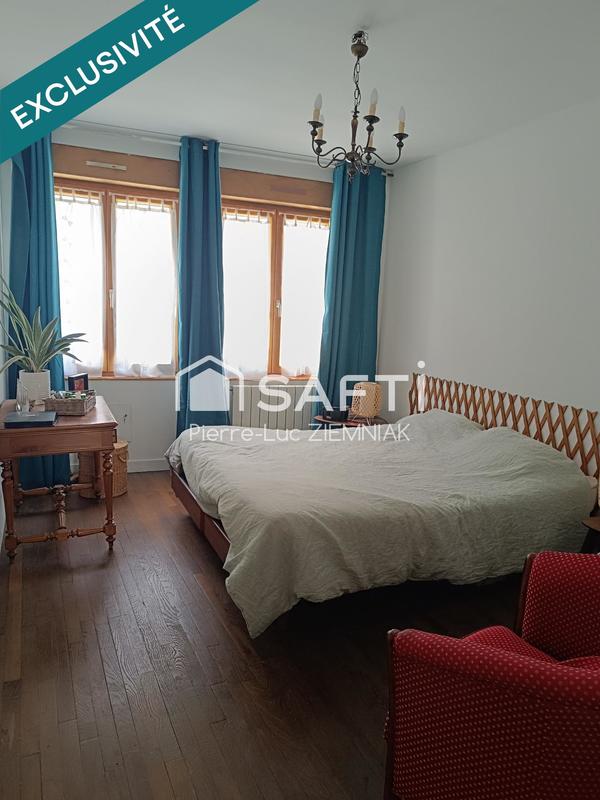 Maison - 204 m² - 7 pièces