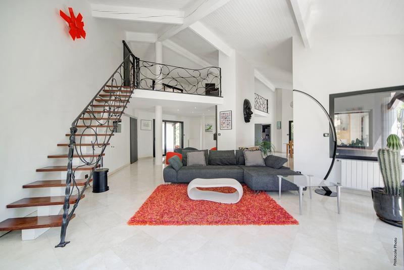 Maison d'architecte - 235 m² - 5 pièces