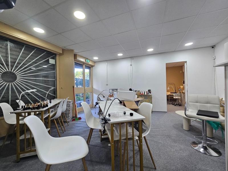 Local commercial - 54 m² - 1 pièce