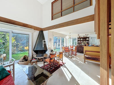 Maison - 105 m² - 4 pièces