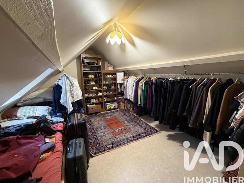 Maison - 245 m² - 9 pièces