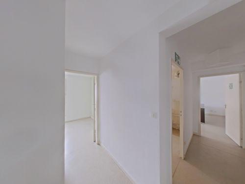 Local commercial - 84 m² - 4 pièces