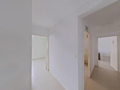 Local commercial - 84 m² - 4 pièces