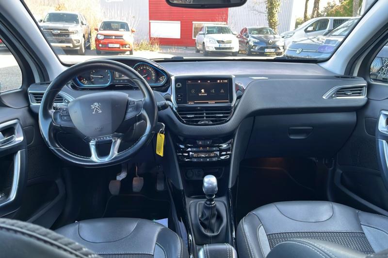 Peugeot 2008 1.2 130 Allure