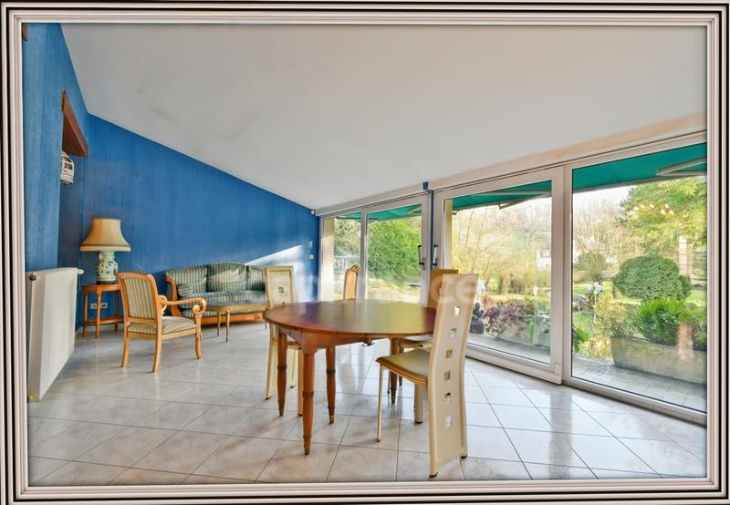 Maison - 266 m² - 11 pièces