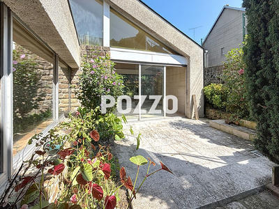 Maison - 440 m² - 19 pièces