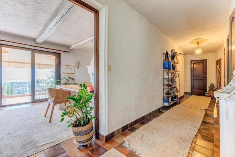 Villa - 309 m² - 7 pièces