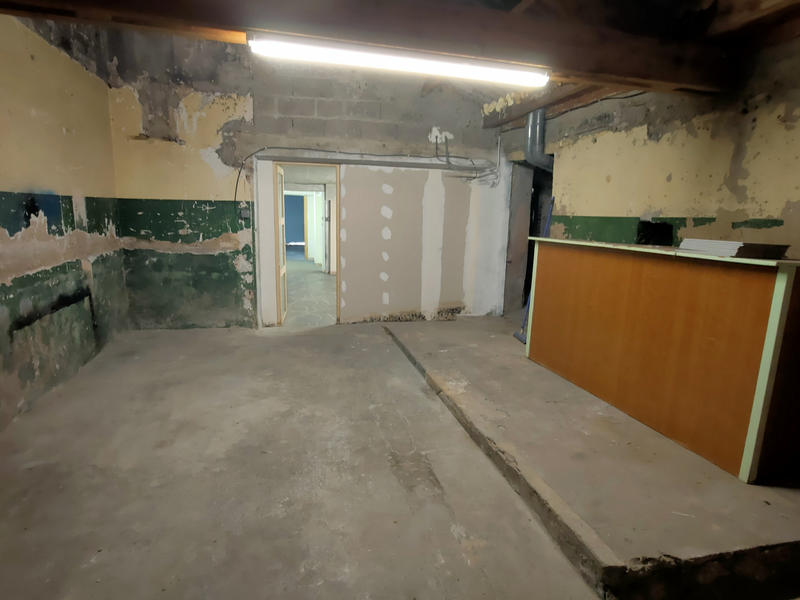 Local commercial - 141 m² - 3 pièces