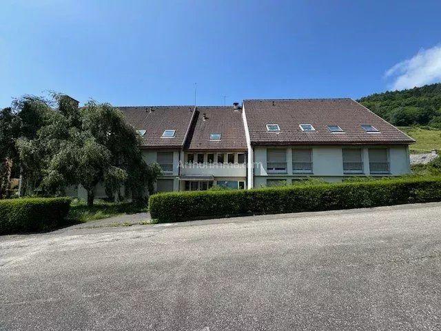 Immeuble - 2 422 m² - 53 pièces