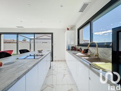 Maison - 93 m² - 4 pièces