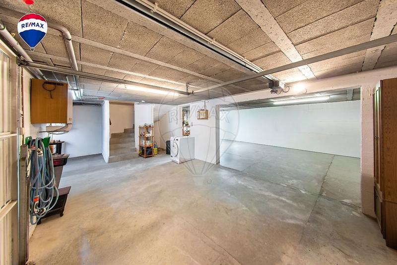 Maison - 99 m² - 5 pièces